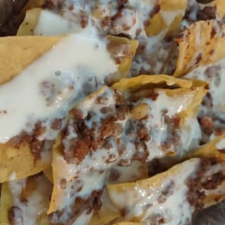 Carne (Ground Beef) Nachos