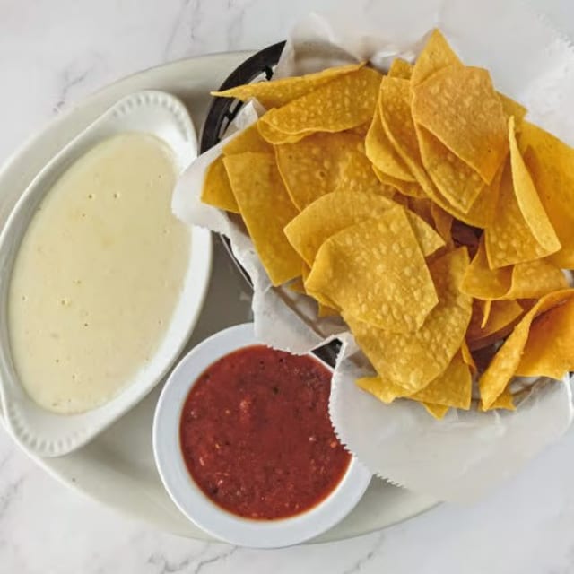 Queso Dip Blanco.